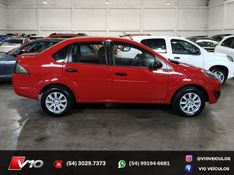 FORD FIESTA 1.6 MPI SEDAN 8V 2010/2011 V10 VEÍCULOS CAXIAS DO SUL / Carros no Vale