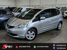 HONDA FIT 1.4 LX 16V 2010/2011 V10 VEÍCULOS CAXIAS DO SUL / Carros no Vale
