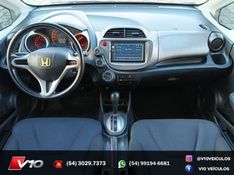 HONDA FIT 1.4 LX 16V 2010/2011 V10 VEÍCULOS CAXIAS DO SUL / Carros no Vale