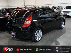 HYUNDAI I30 2.0 MPI 16V 2010/2011 V10 VEÍCULOS CAXIAS DO SUL / Carros no Vale