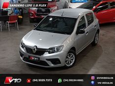 RENAULT SANDERO 1.0 LIFE 12V 2020/2021 V10 VEÍCULOS CAXIAS DO SUL / Carros no Vale