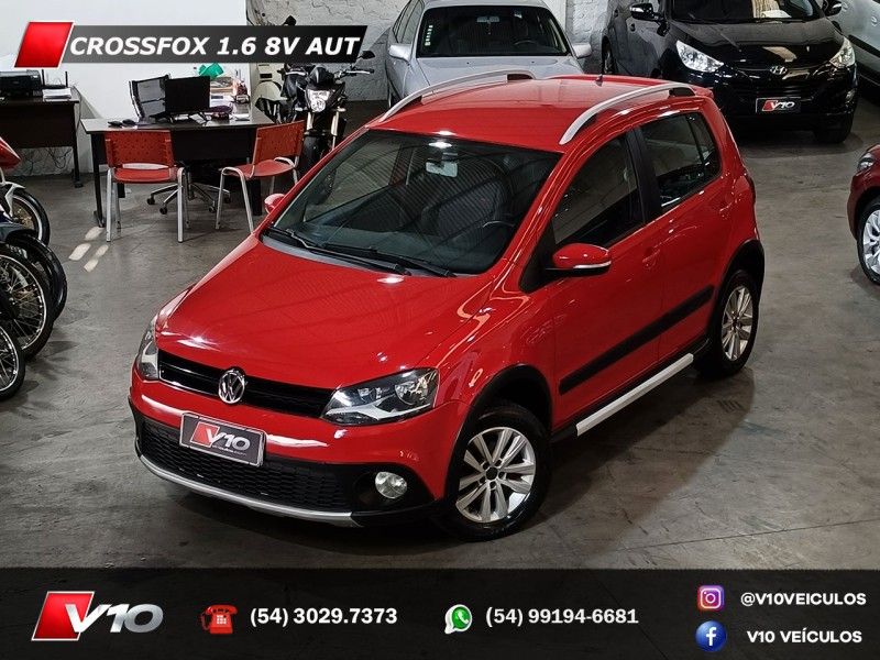 VOLKSWAGEN CROSSFOX 1.6 MI 8V AUTOMATIZADO 2012/2013 V10 VEÍCULOS CAXIAS DO SUL / Carros no Vale