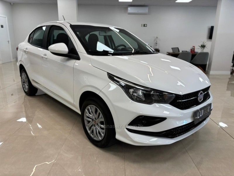 FIAT CRONOS 1.3 DRIVE 8V 2018/2019 LUIGGI AUTOMÓVEIS CARLOS BARBOSA / Carros no Vale