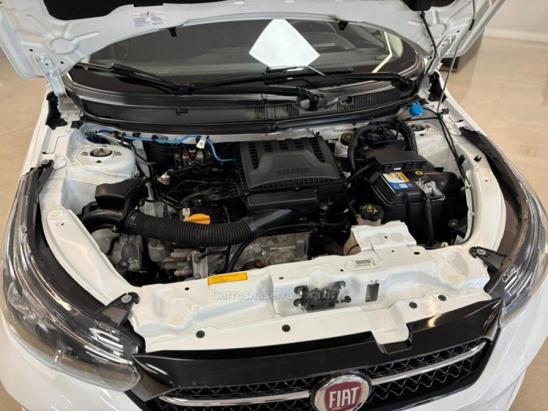 FIAT CRONOS 1.3 DRIVE 8V 2018/2019 LUIGGI AUTOMÓVEIS CARLOS BARBOSA / Carros no Vale