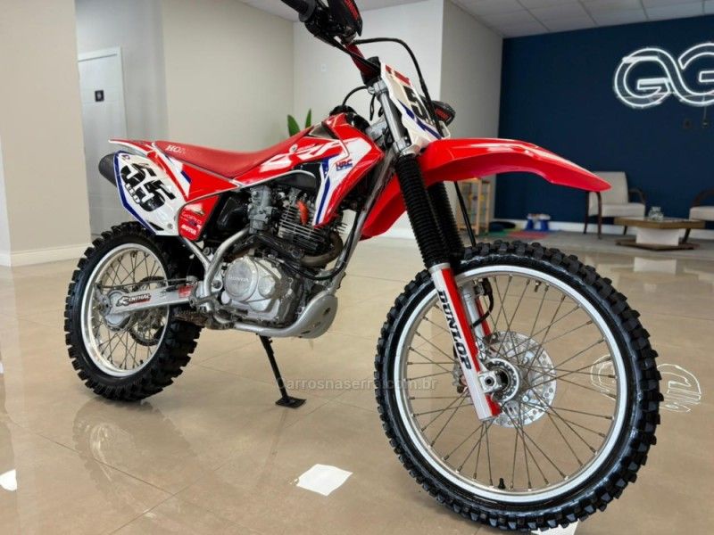 Honda Motos CRF 230F 2014/2015 LUIGGI AUTOMÓVEIS CARLOS BARBOSA / Carros no Vale Honda Motos CRF 230F 2014/2015 LUIGGI AUTOMÓVEIS CARLOS BARBOSA / Carros no Vale
