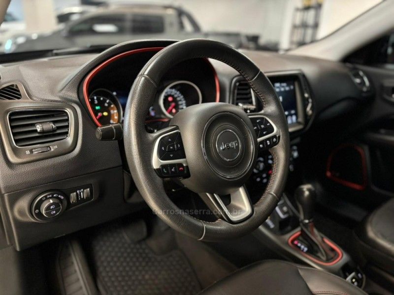 JEEP COMPASS 2.0 16V TRAILHAWK 4X4 2018/2019 LUIGGI AUTOMÓVEIS CARLOS BARBOSA / Carros no Vale