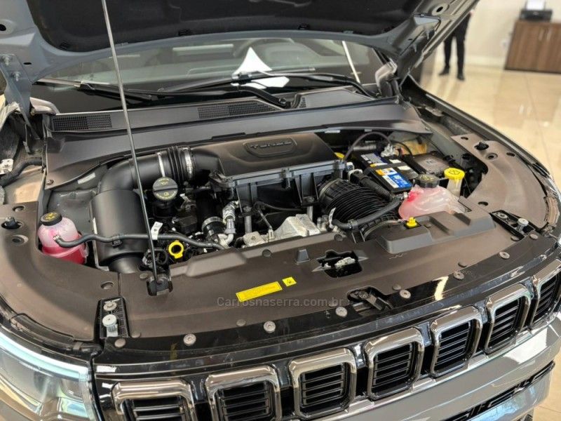 JEEP COMPASS 2.0 BLACKHAWK 4 TURBO 2025/2026 LUIGGI AUTOMÓVEIS CARLOS BARBOSA / Carros no Vale