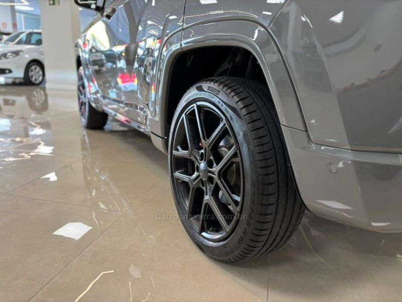 JEEP COMPASS 2.0 BLACKHAWK 4 TURBO 2025/2026 LUIGGI AUTOMÓVEIS CARLOS BARBOSA / Carros no Vale