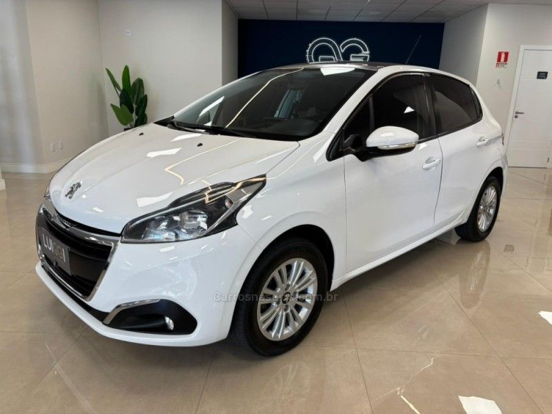 PEUGEOT 208 1.6 ALLURE 16V 2017/2018 LUIGGI AUTOMÓVEIS CARLOS BARBOSA / Carros no Vale