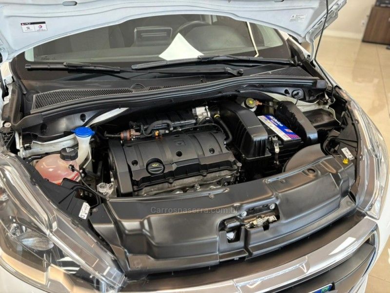 PEUGEOT 208 1.6 ALLURE 16V 2017/2018 LUIGGI AUTOMÓVEIS CARLOS BARBOSA / Carros no Vale
