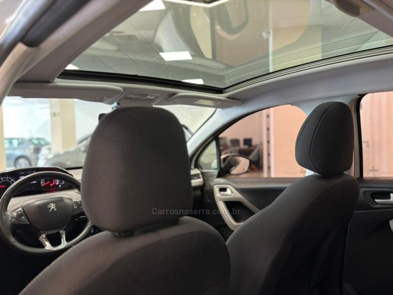 PEUGEOT 208 1.6 ALLURE 16V 2017/2018 LUIGGI AUTOMÓVEIS CARLOS BARBOSA / Carros no Vale