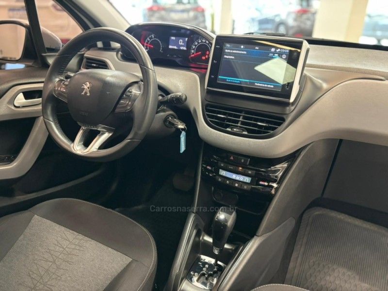 PEUGEOT 208 1.6 ALLURE 16V 2017/2018 LUIGGI AUTOMÓVEIS CARLOS BARBOSA / Carros no Vale