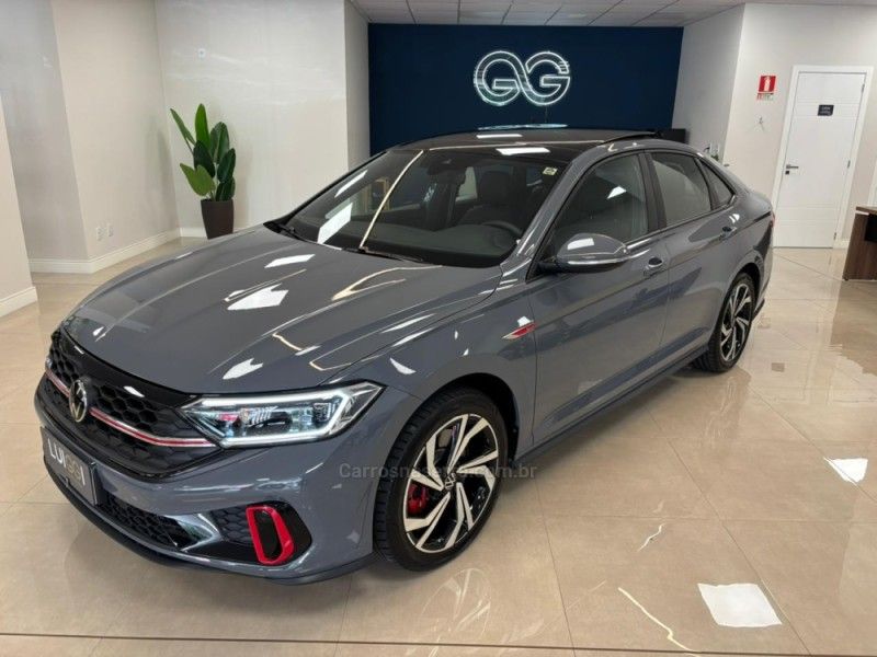 VOLKSWAGEN JETTA 2.0 16V TSI GLI 350 2024/2024 LUIGGI AUTOMÓVEIS CARLOS BARBOSA / Carros no Vale