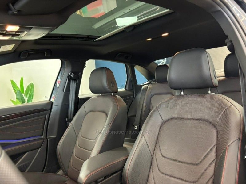 VOLKSWAGEN JETTA 2.0 16V TSI GLI 350 2024/2024 LUIGGI AUTOMÓVEIS CARLOS BARBOSA / Carros no Vale