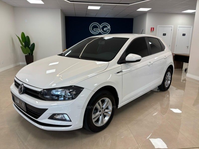 VOLKSWAGEN POLO 1.0 MPI 12V 2018/2019 LUIGGI AUTOMÓVEIS CARLOS BARBOSA / Carros no Vale