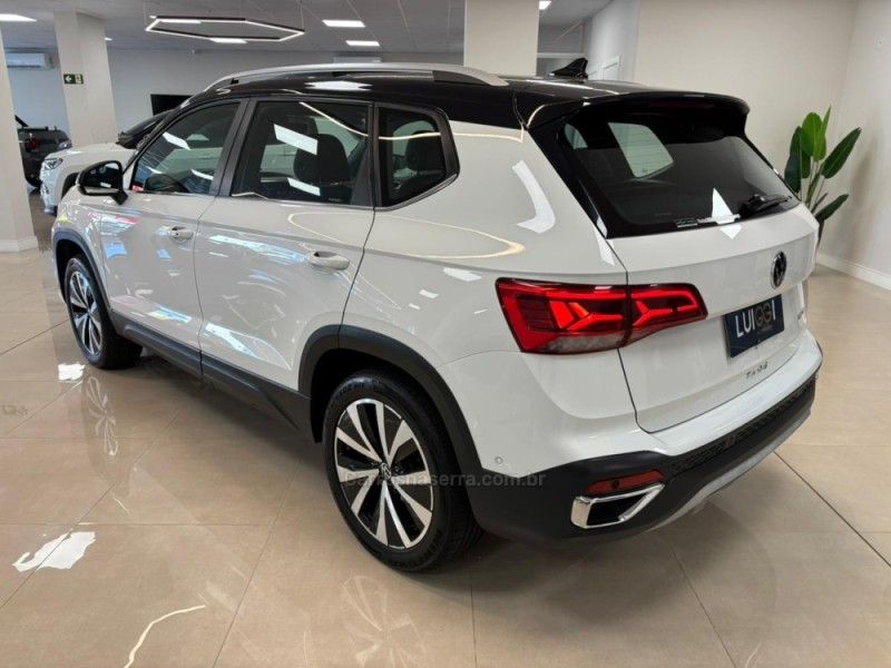 VOLKSWAGEN TAOS 1.4 16V HIGHLINE TSI 2023/2023 LUIGGI AUTOMÓVEIS CARLOS BARBOSA / Carros no Vale