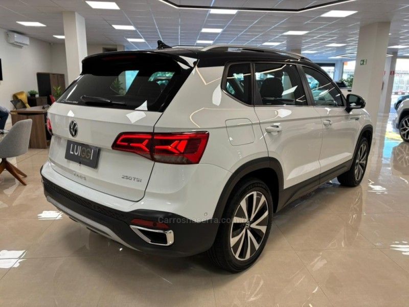 VOLKSWAGEN TAOS 1.4 16V HIGHLINE TSI 2023/2023 LUIGGI AUTOMÓVEIS CARLOS BARBOSA / Carros no Vale