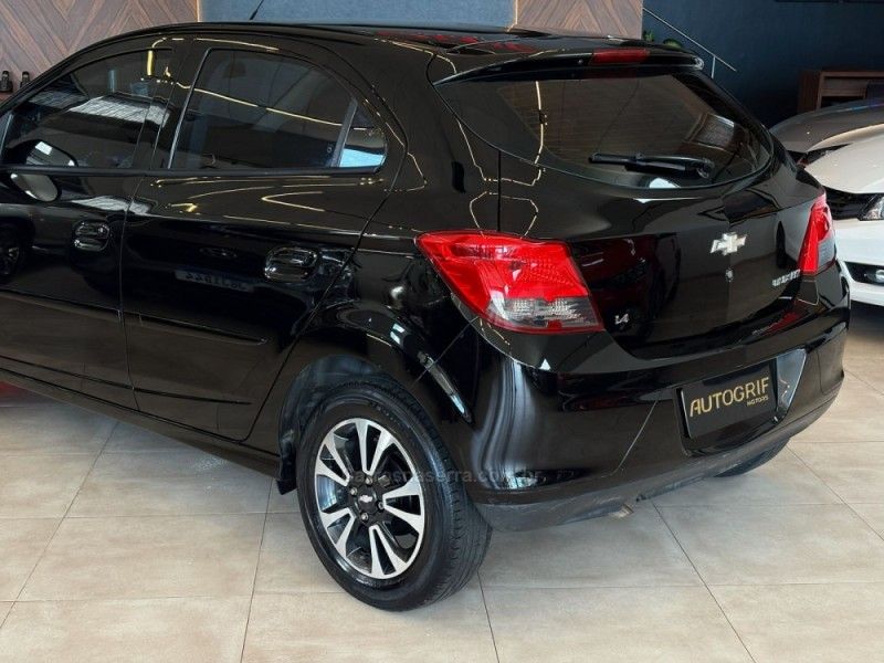 CHEVROLET ONIX 1.4 MPFI LTZ 8V 2014/2014 AUTOGRIF MOTORS CAMPO BOM / Carros no Vale