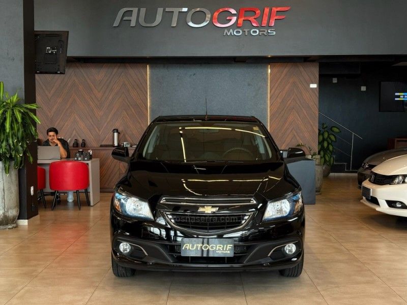 CHEVROLET ONIX 1.4 MPFI LTZ 8V 2014/2014 AUTOGRIF MOTORS CAMPO BOM / Carros no Vale