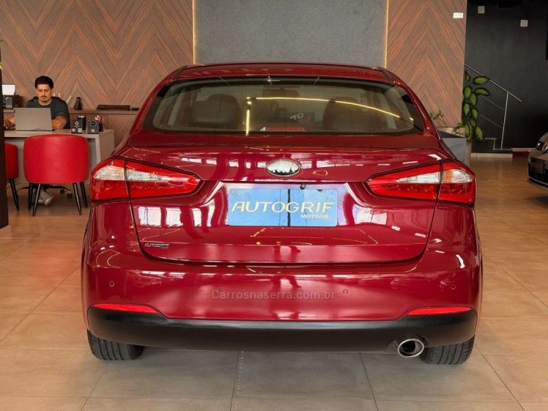 KIA CERATO 1.6 SX3 16V 2014/2014 AUTOGRIF MOTORS CAMPO BOM / Carros no Vale