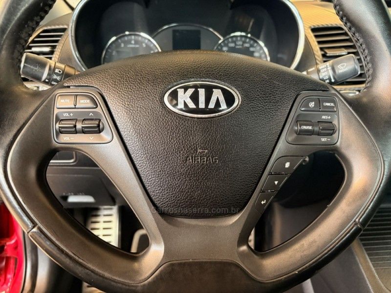 KIA CERATO 1.6 SX3 16V 2014/2014 AUTOGRIF MOTORS CAMPO BOM / Carros no Vale