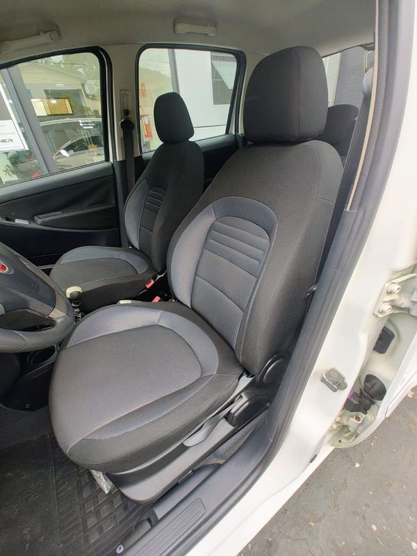 Fiat Idea ATTRACTIVE 1.4 Fire 8V 2013/2014 RENNER AUTOMÓVEIS LAJEADO / Carros no Vale