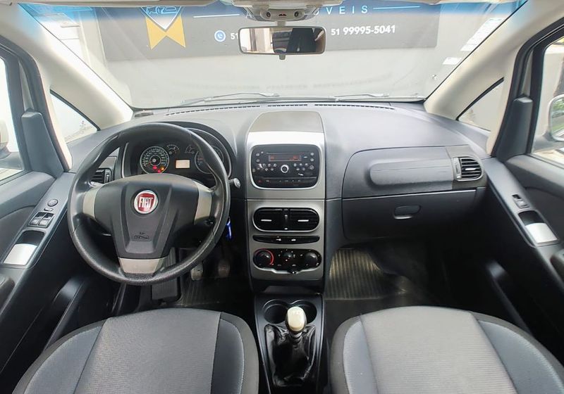 Fiat Idea ATTRACTIVE 1.4 Fire 8V 2013/2014 RENNER AUTOMÓVEIS LAJEADO / Carros no Vale