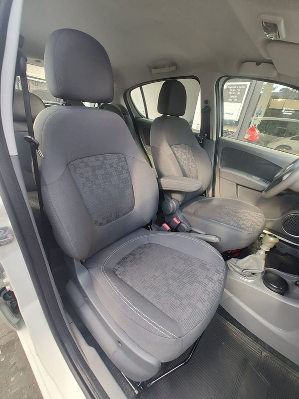 Fiat Palio ATTRACTIVE 1.0 EVO Fire 8v 2012/2013 RENNER AUTOMÓVEIS LAJEADO / Carros no Vale