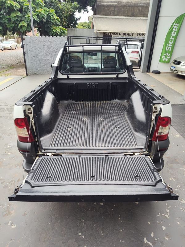 Fiat Strada Working 1.4 Mpi Fire 8V CS 2013/2013 RENNER AUTOMÓVEIS LAJEADO / Carros no Vale