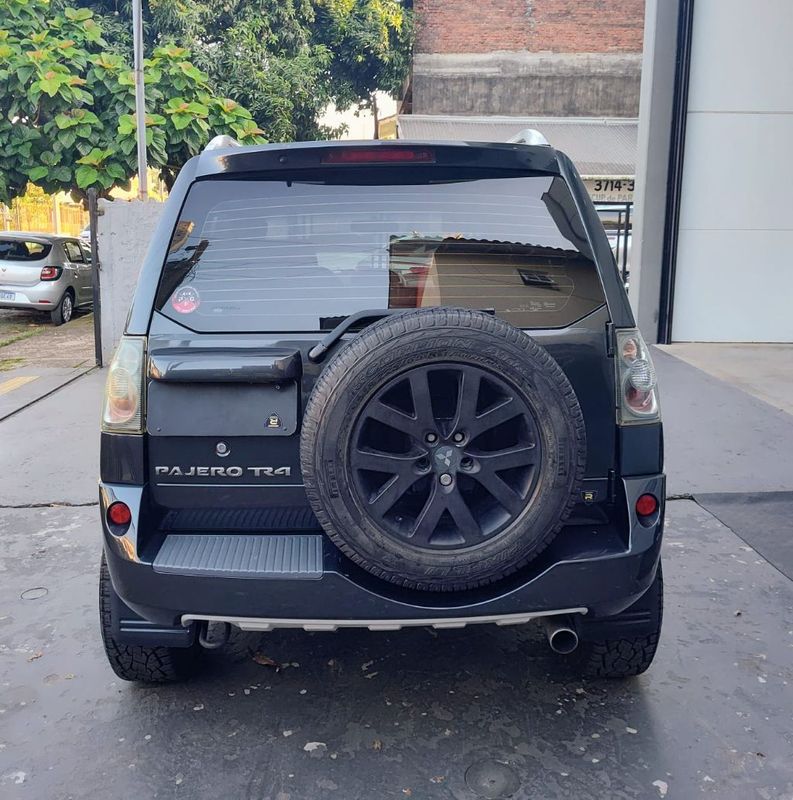 Mitsubishi Pajero TR4 2.0/ 16V 4×4 2010/2010 RENNER AUTOMÓVEIS LAJEADO / Carros no Vale