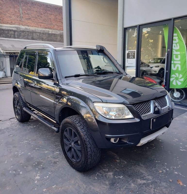 Mitsubishi Pajero TR4 2.0/ 16V 4×4 2010/2010 RENNER AUTOMÓVEIS LAJEADO / Carros no Vale