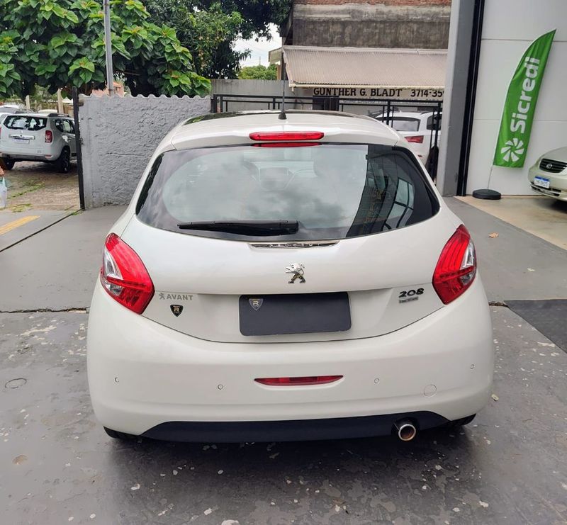 Peugeot 208 Griffe 1.6 16V Mec. 2014/2015 RENNER AUTOMÓVEIS LAJEADO / Carros no Vale