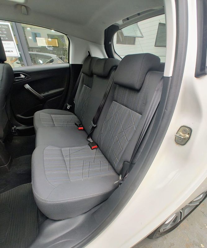 Peugeot 208 Griffe 1.6 16V Mec. 2014/2015 RENNER AUTOMÓVEIS LAJEADO / Carros no Vale