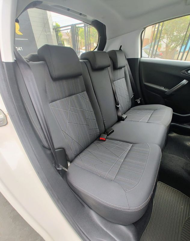 Peugeot 208 Griffe 1.6 16V Mec. 2014/2015 RENNER AUTOMÓVEIS LAJEADO / Carros no Vale