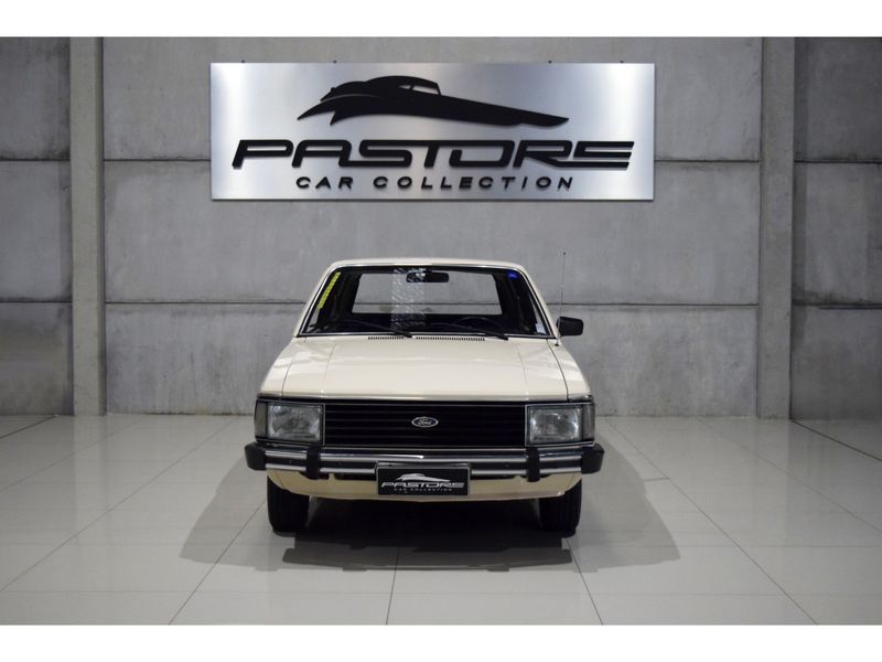 FORD BELINA 1.6 II 8V 1982/1982 PASTORE CAR COLLECTION BENTO GONÇALVES / Carros no Vale
