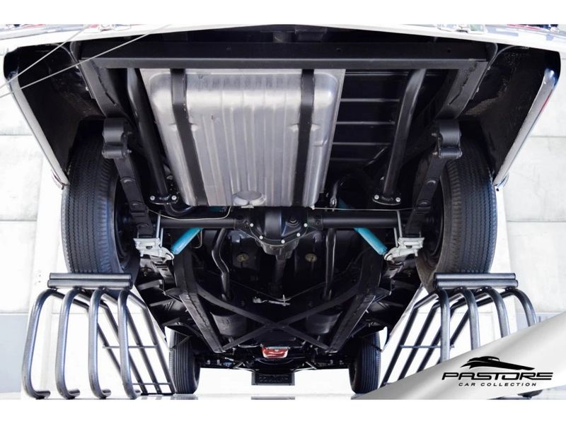 FORD THUNDERBIRD CONVERSIVEL 1955/1955 PASTORE CAR COLLECTION BENTO GONÇALVES / Carros no Vale