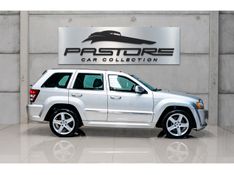 JEEP GRAND CHEROKEE 6.1 SRT HEMI 4X4 V8 16V 2006/2006 PASTORE CAR COLLECTION BENTO GONÇALVES / Carros no Vale