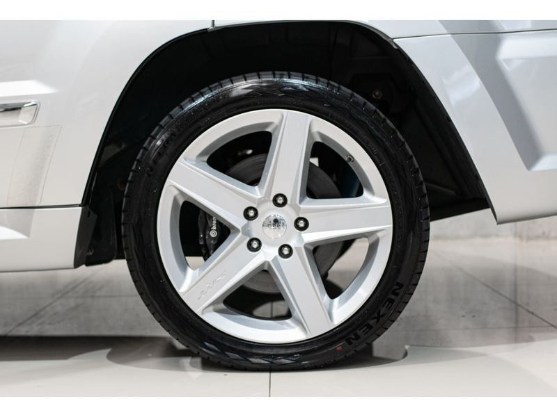 JEEP GRAND CHEROKEE 6.1 SRT HEMI 4X4 V8 16V 2006/2006 PASTORE CAR COLLECTION BENTO GONÇALVES / Carros no Vale