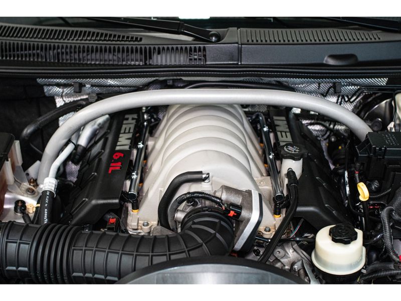 JEEP GRAND CHEROKEE 6.1 SRT HEMI 4X4 V8 16V 2006/2006 PASTORE CAR COLLECTION BENTO GONÇALVES / Carros no Vale