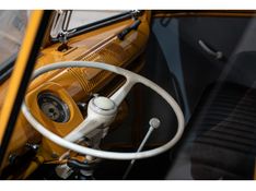 VOLKSWAGEN KOMBI 1.5 LUXO 8V 3P 1973/1973 PASTORE CAR COLLECTION BENTO GONÇALVES / Carros no Vale