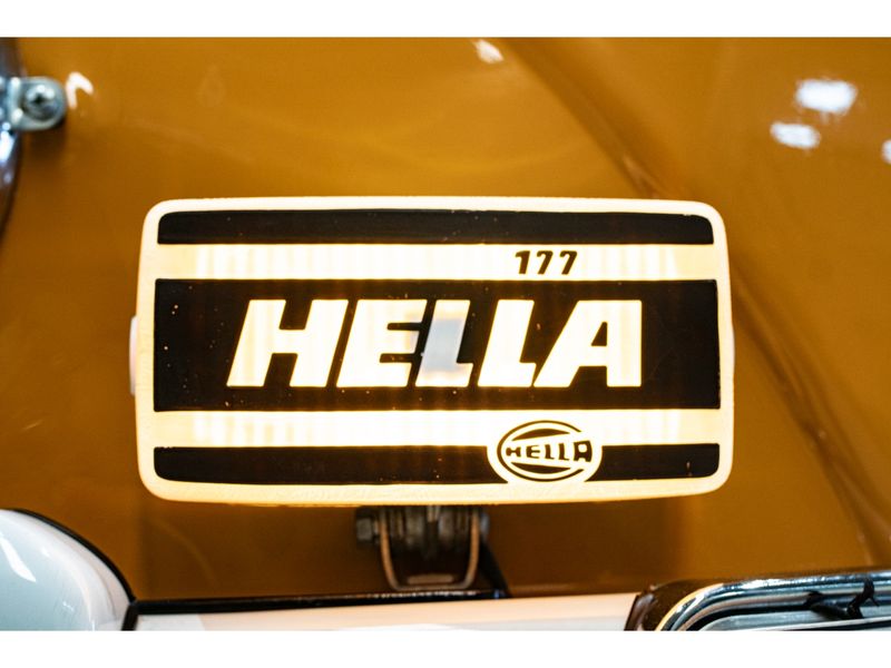 VOLKSWAGEN KOMBI 1.5 LUXO 8V 3P 1973/1973 PASTORE CAR COLLECTION BENTO GONÇALVES / Carros no Vale