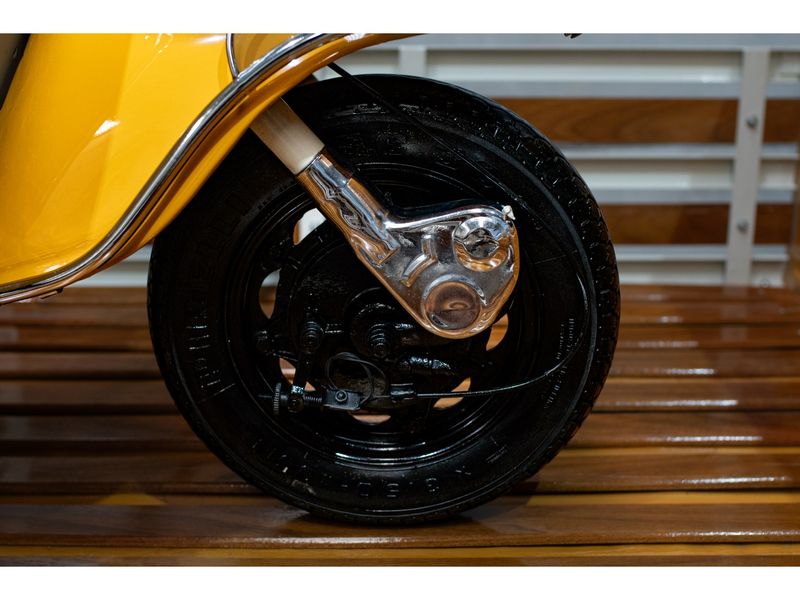 VOLKSWAGEN KOMBI 1.5 LUXO 8V 3P 1973/1973 PASTORE CAR COLLECTION BENTO GONÇALVES / Carros no Vale