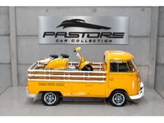 VOLKSWAGEN KOMBI 1.5 LUXO 8V 3P 1973/1973 PASTORE CAR COLLECTION BENTO GONÇALVES / Carros no Vale