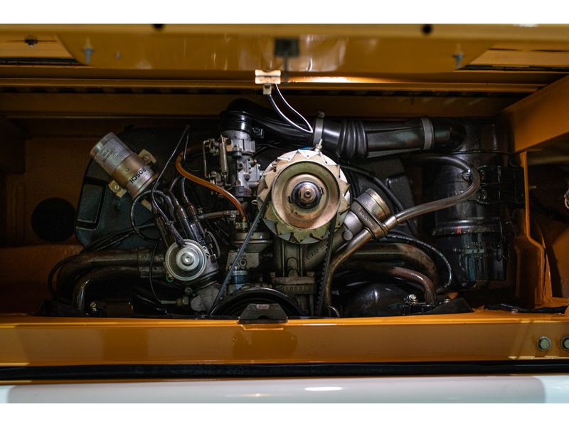 VOLKSWAGEN KOMBI 1.5 LUXO 8V 3P 1973/1973 PASTORE CAR COLLECTION BENTO GONÇALVES / Carros no Vale