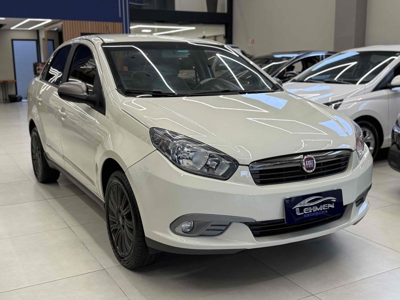 FIAT GRAND SIENA 1.6 MPI ESSENCE 16V AUTOMATIZADO 2015/2016 LEHMEN VEÍCULOS VENÂNCIO AIRES / Carros no Vale