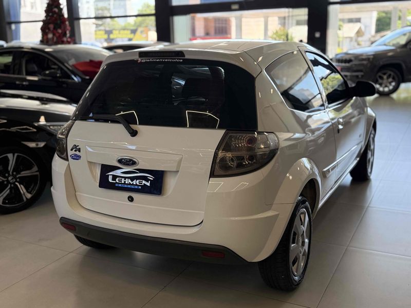 FORD KA 1.0 MPI 8V 2012/2013 LEHMEN VEÍCULOS VENÂNCIO AIRES / Carros no Vale