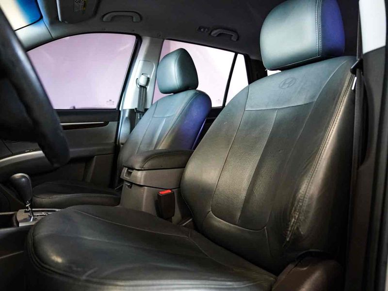 HYUNDAI SANTA FE 2.4 MPI 2WD 16V 2011/2012 LEHMEN VEÍCULOS VENÂNCIO AIRES / Carros no Vale