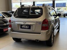 HYUNDAI TUCSON 2.0 MPFI GLS 16V 143CV 2WD 2009/2010 LEHMEN VEÍCULOS VENÂNCIO AIRES / Carros no Vale