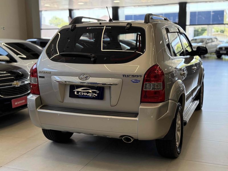 HYUNDAI TUCSON 2.0 MPFI GLS 16V 143CV 2WD 2009/2010 LEHMEN VEÍCULOS VENÂNCIO AIRES / Carros no Vale
