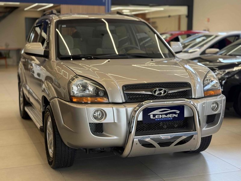 HYUNDAI TUCSON 2.0 MPFI GLS 16V 143CV 2WD 2009/2010 LEHMEN VEÍCULOS VENÂNCIO AIRES / Carros no Vale